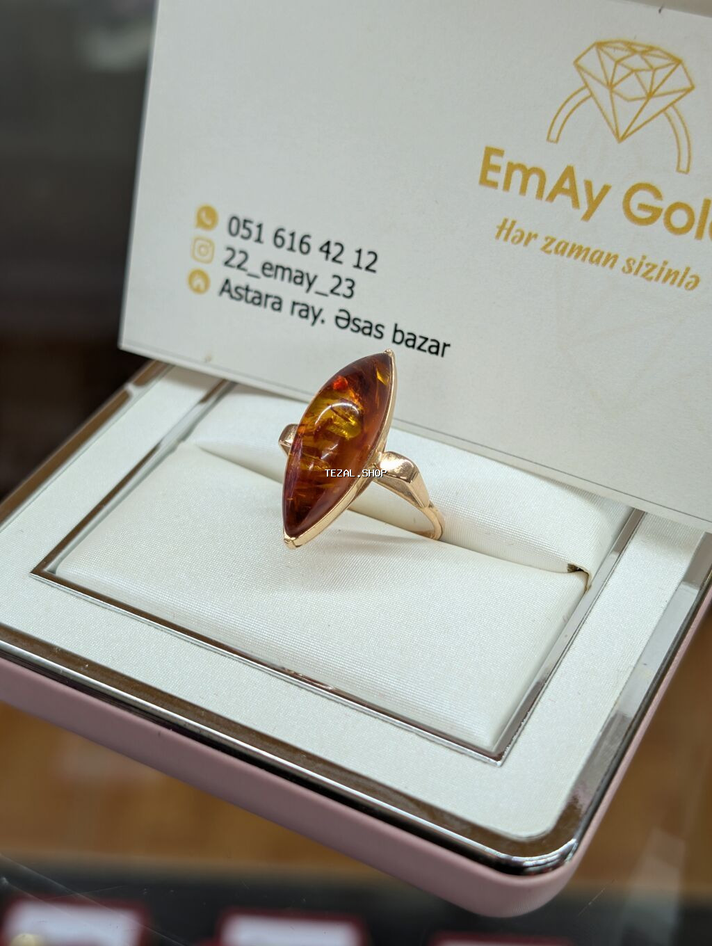 Üzük, Sarı qızıl, Kəhrəba