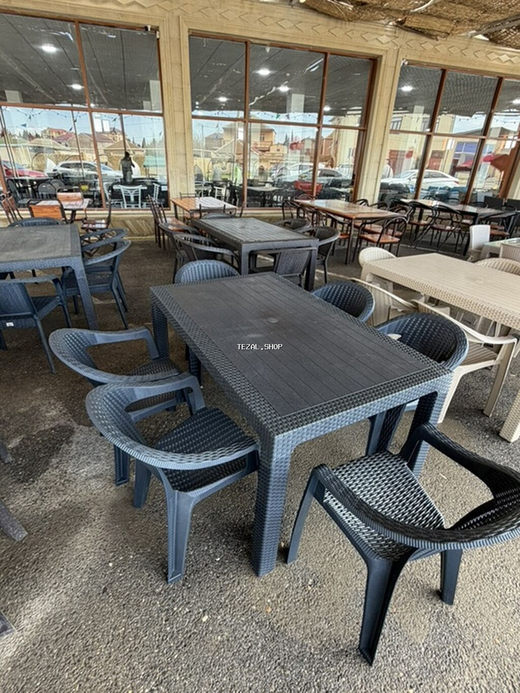 Dördbucaq masa, 6 stul, Açılmayan, Stullar ilə, Plastik