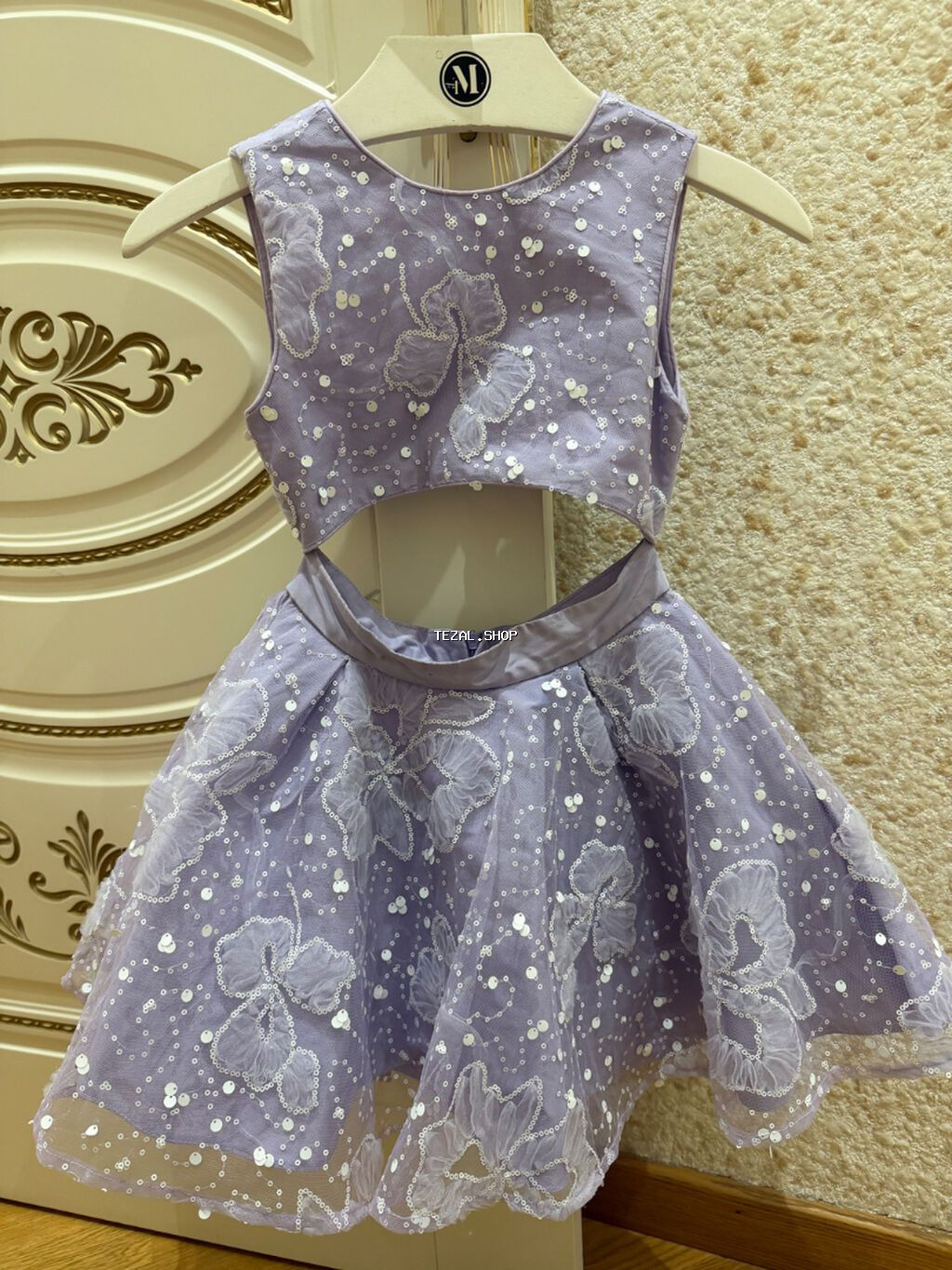 4-5yasa uygundur 1defe istifade olunub 50azn Elaqa nomresi