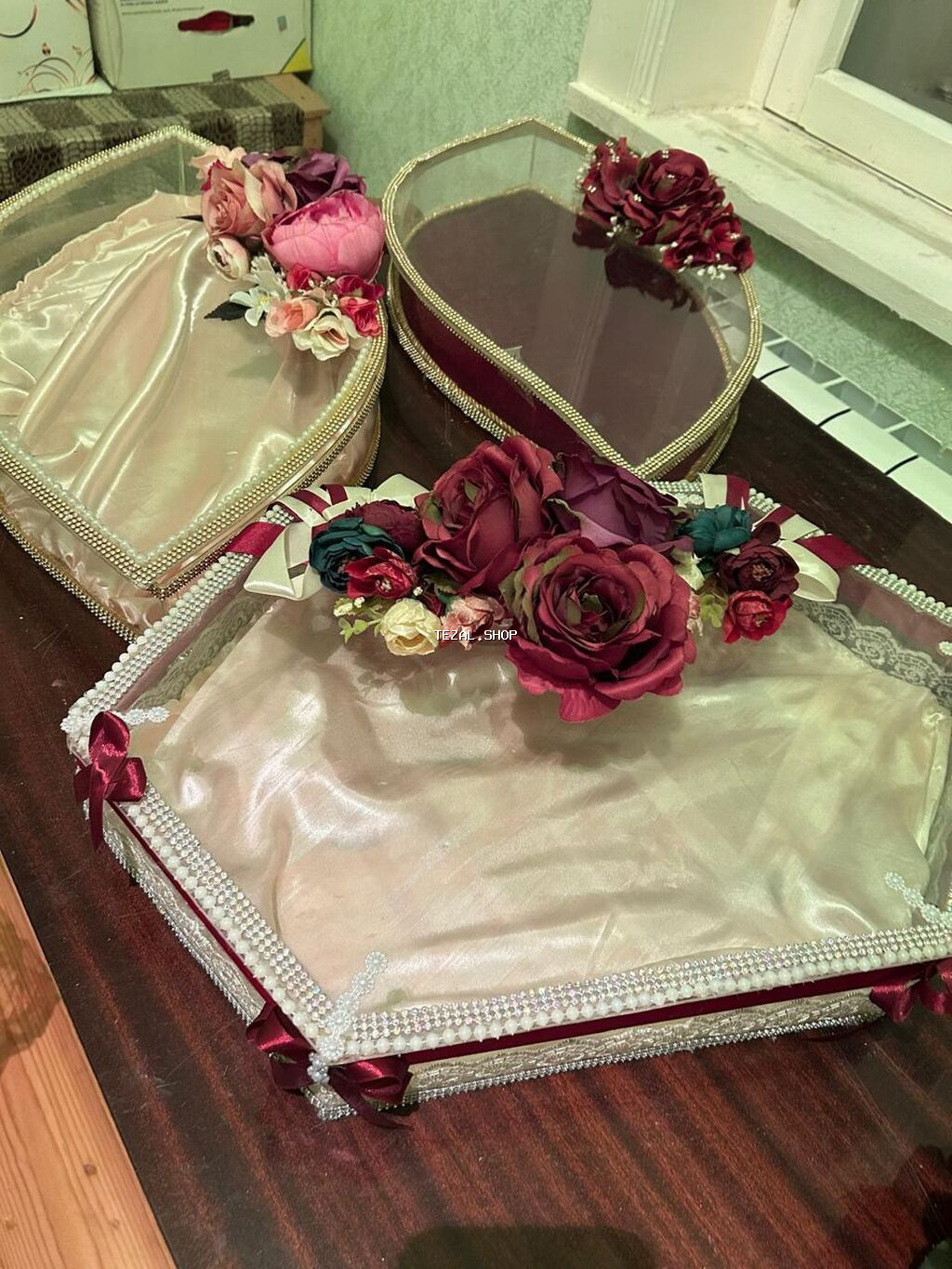 Bəzəkli xonça/tray dəsti-18azn - Zərif dekorlu, şəffaf qapaqlı