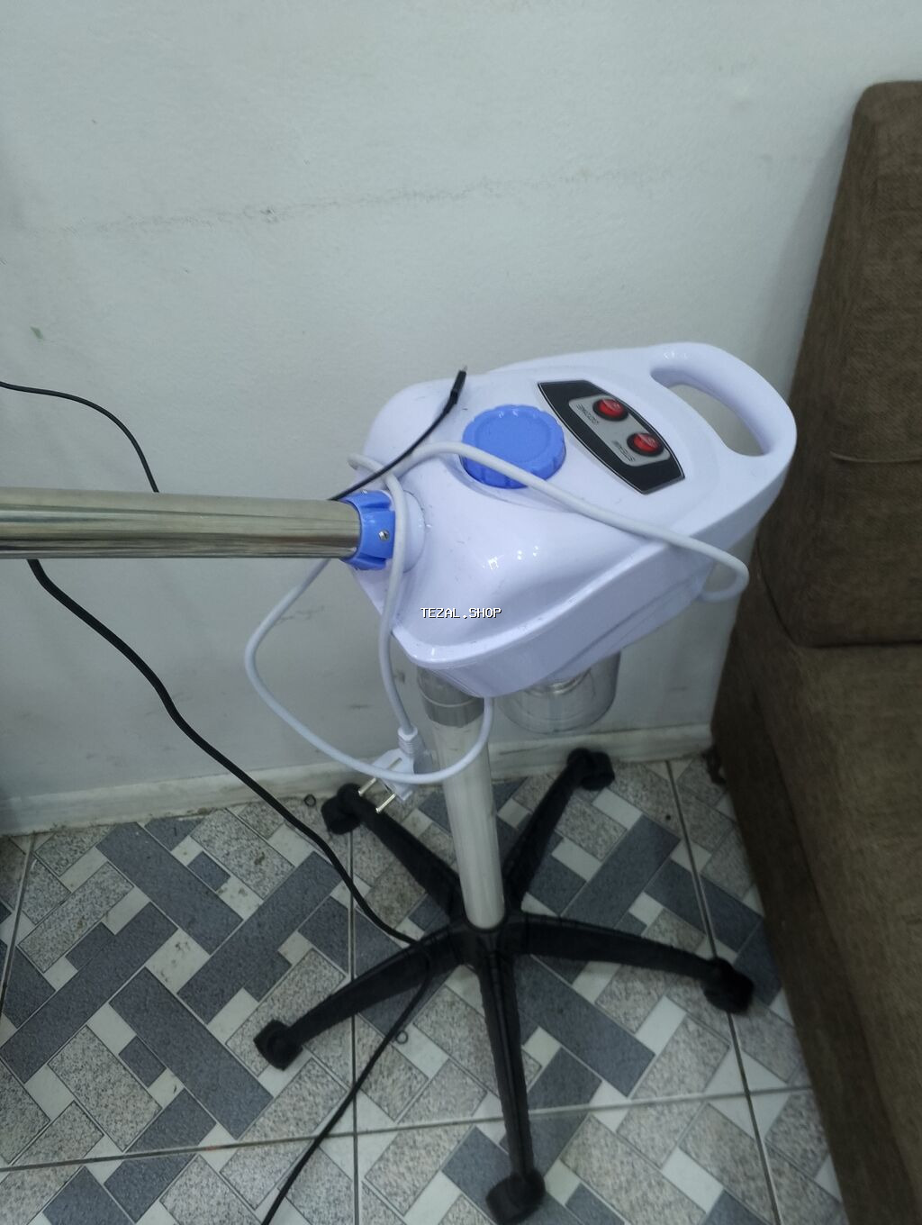 Gözəllik salonları və evdə istifadə üçün buxar cihazı və dəri