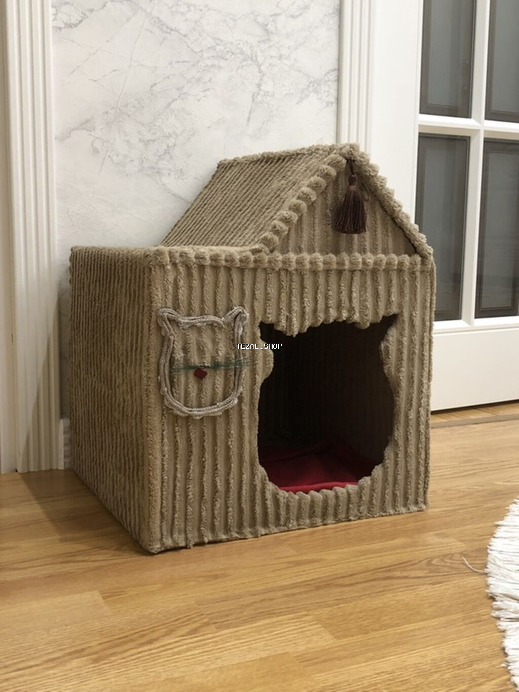 Pişik evi – yumşaq uyutlu yuva

-