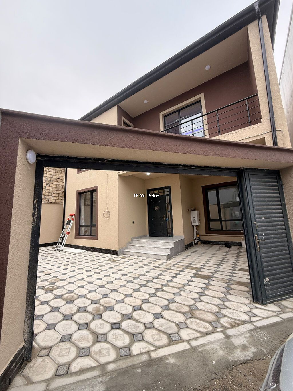 4 otaqlı, 180 kv. m, Yeni təmirli