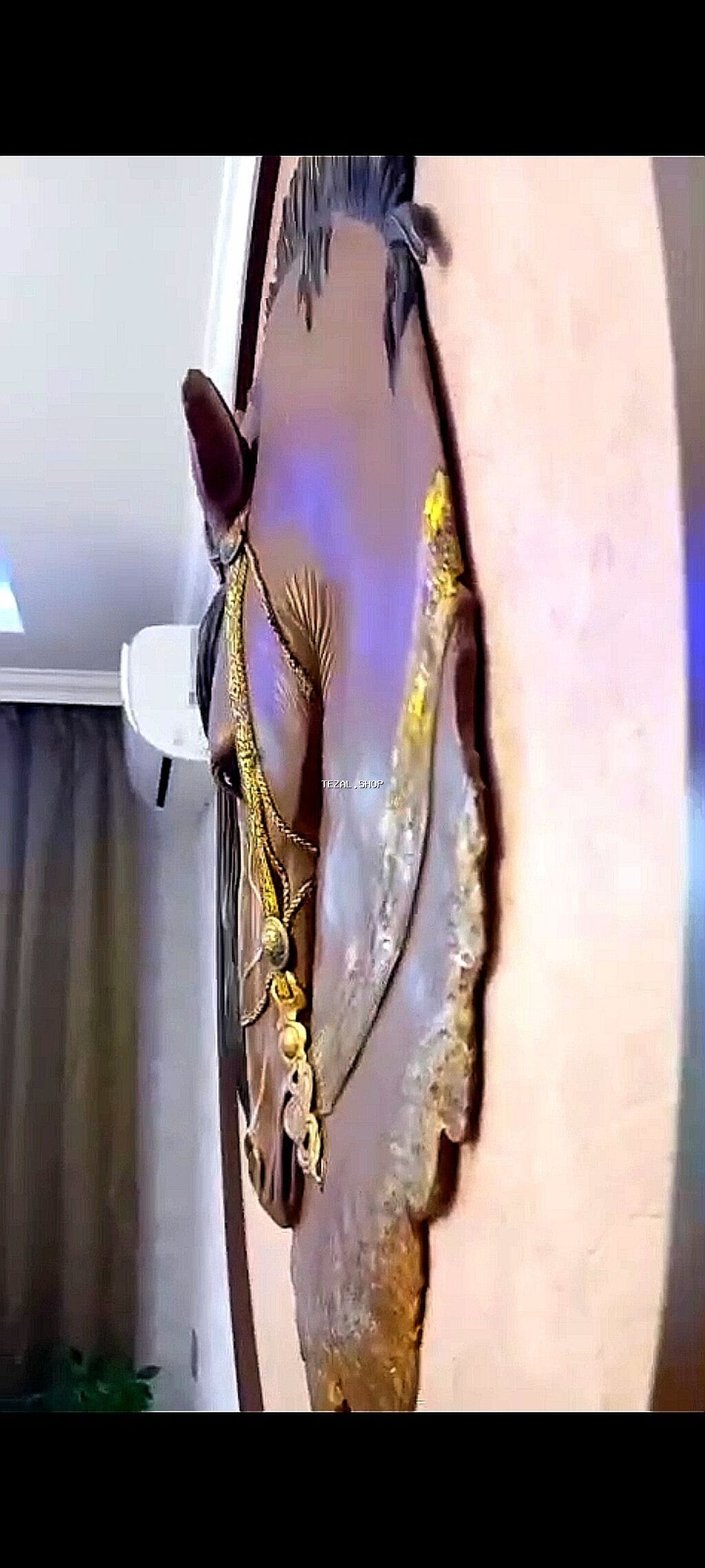 Rəsm əsəri at başlı heykel böyük ölçüdə. Heykəl sənət əsəri. Təzə - şəkil 3