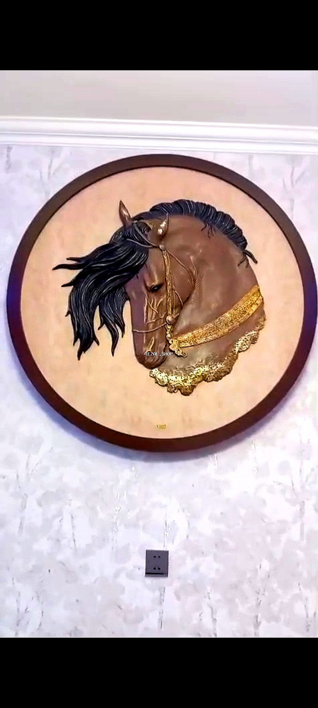 Rəsm əsəri at başlı heykel böyük ölçüdə. Heykəl sənət əsəri. Təzə - şəkil 5