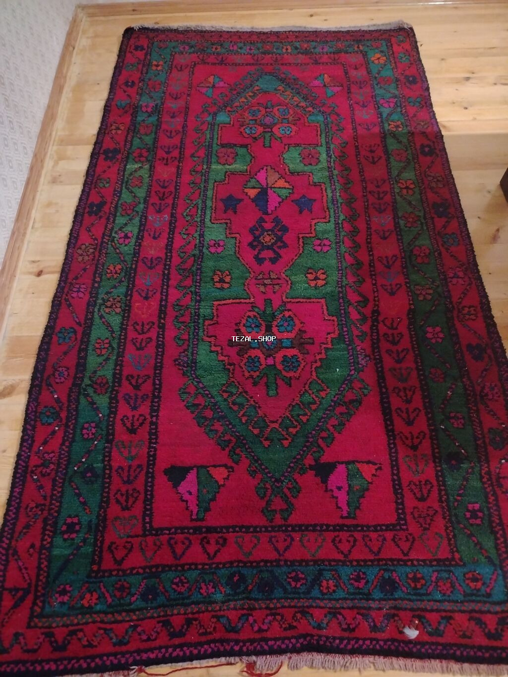 Xalça – əl işi, klassik Şərq ornamentləri - Material: yun (təbii