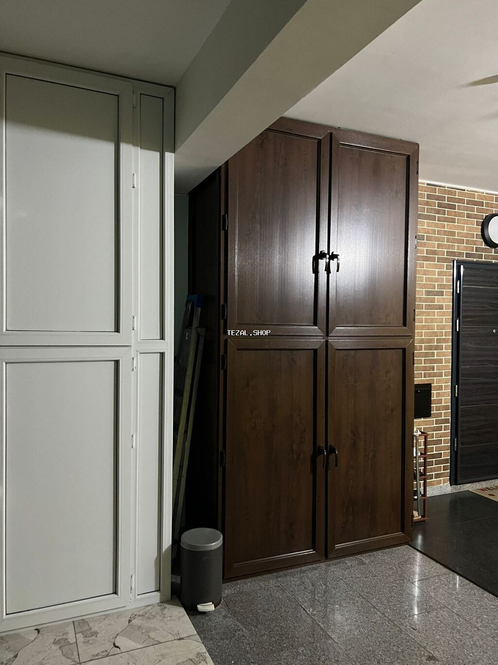 Plastik dolab balkonda və ya blokda istifadə olunan yeri faydalı