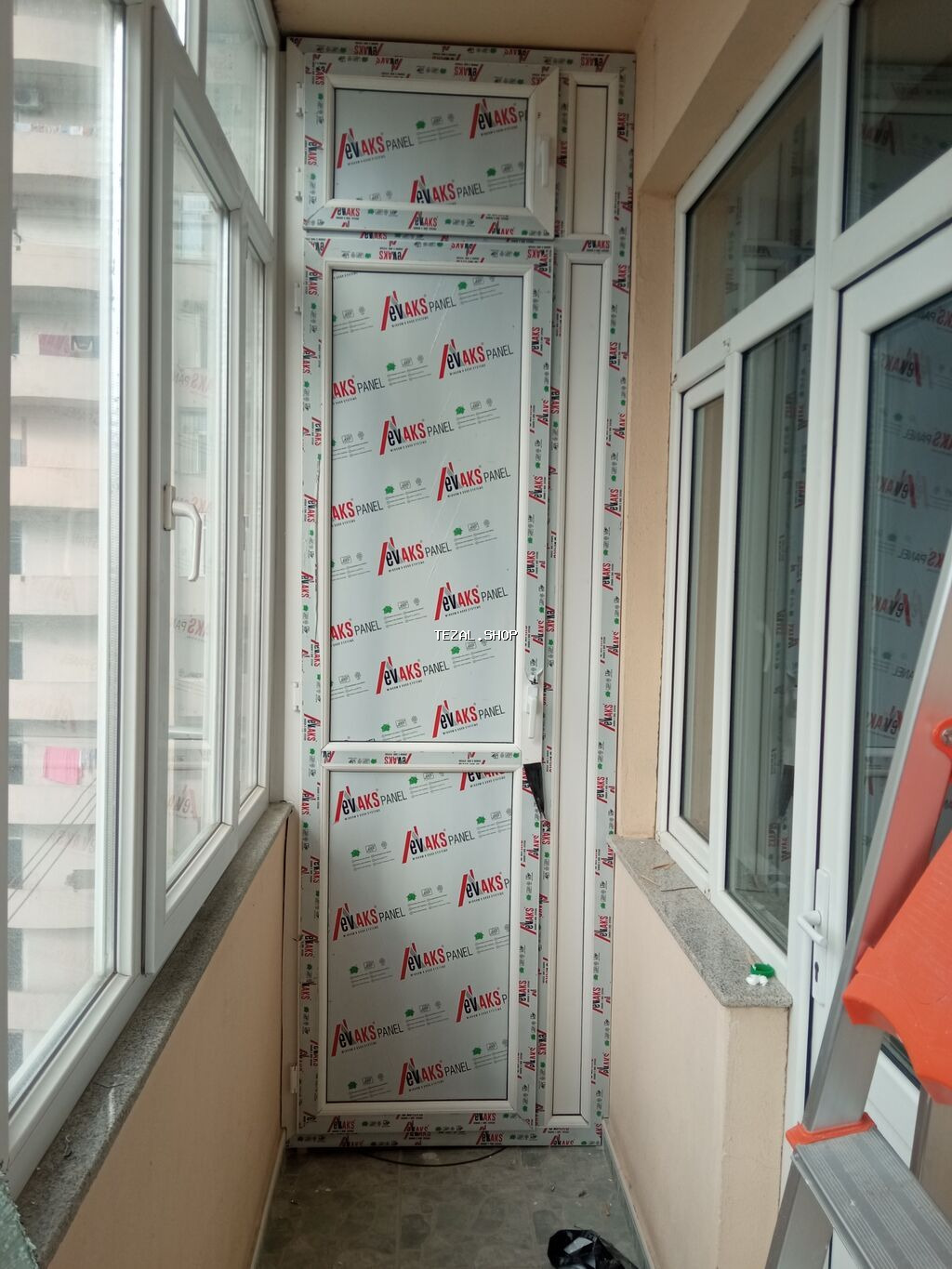 Plastik dolab balkonda və ya blokda istifadə olunan yeri faydalı - şəkil 5