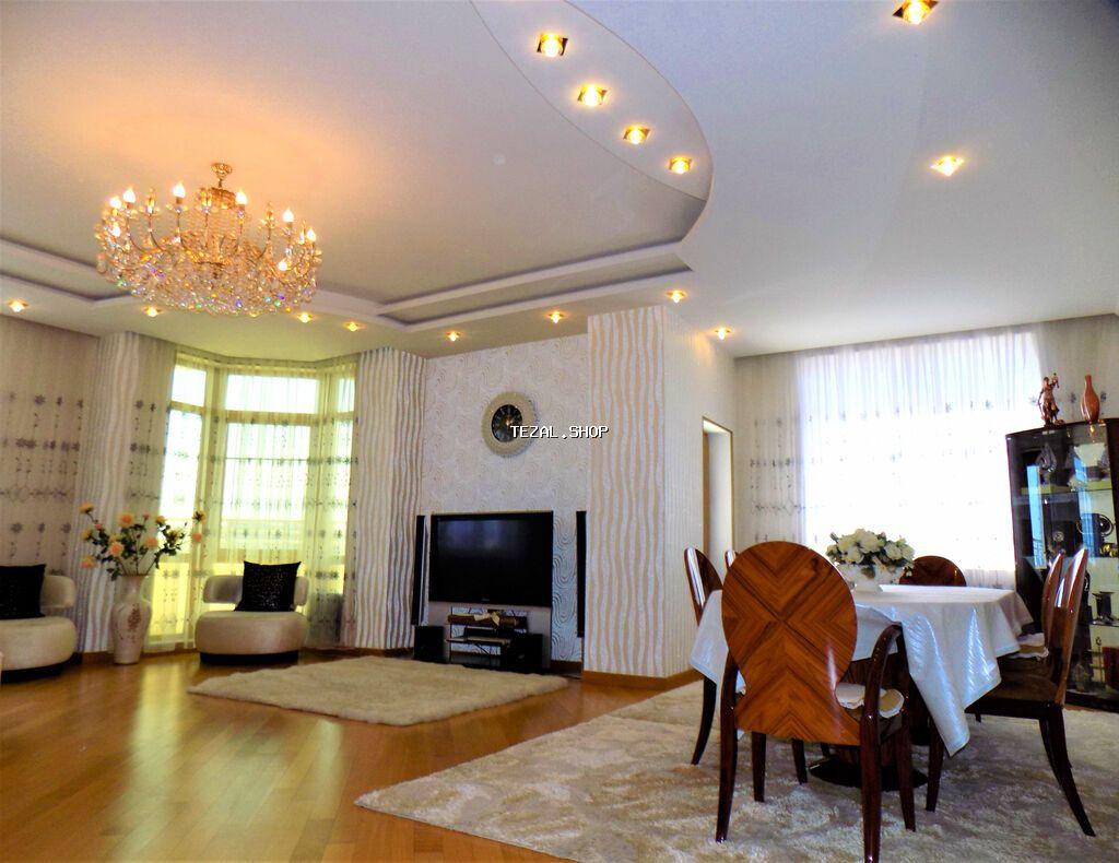 Nərimanov rayonunda, “Həsən Əliyev” küçəsində, "Gənclik" metrosu