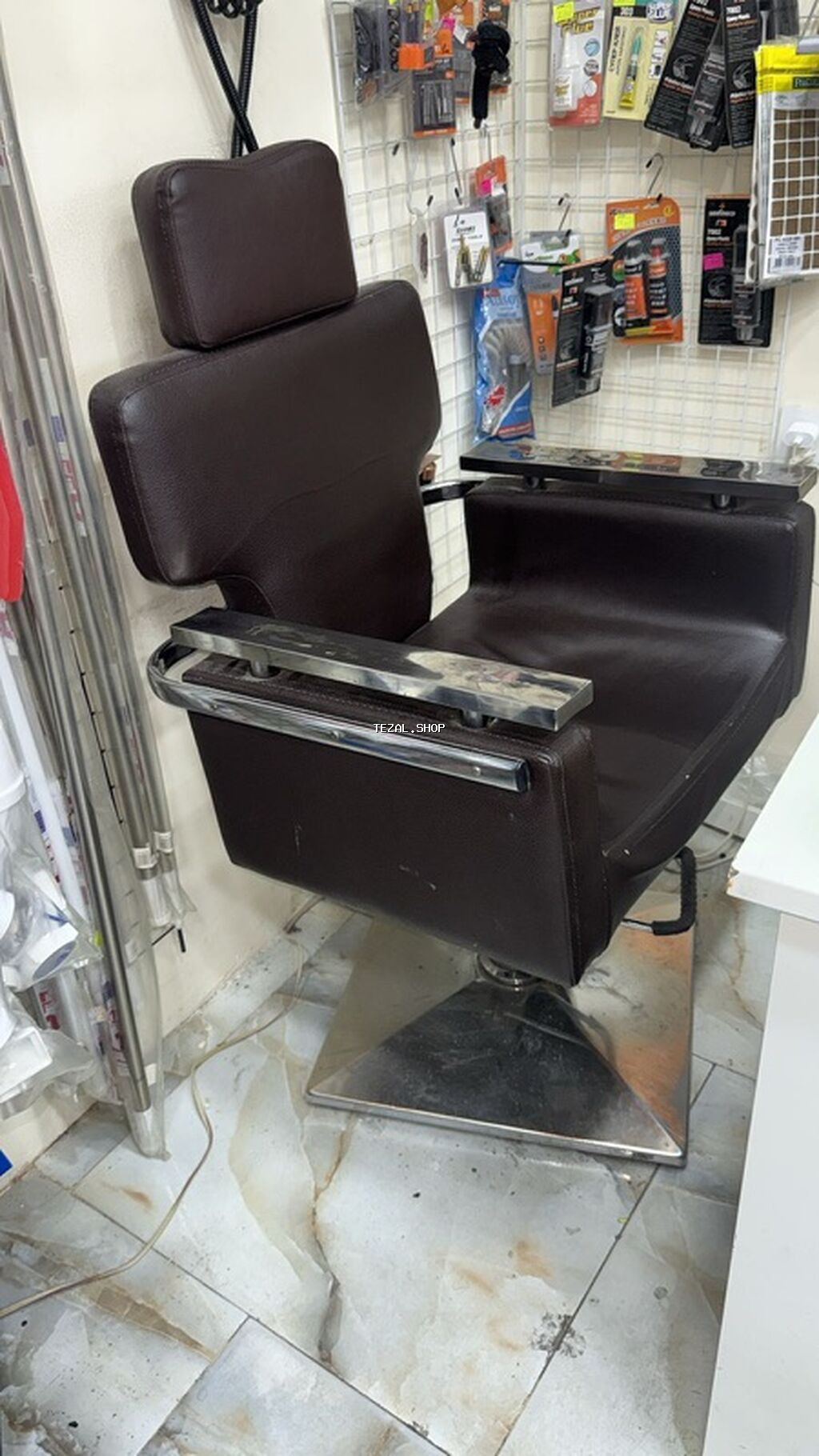 Bərbər/kosmetoloji kreslo - Rəng: tünd qəhvəyi - Material: asan