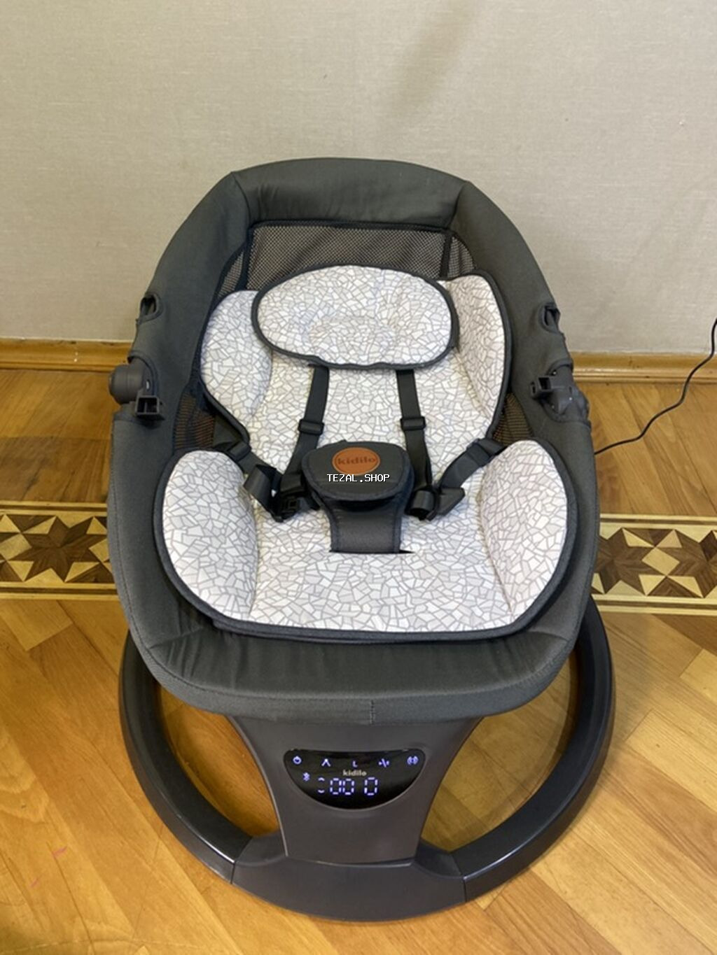 Oğlan və qız üçün, Yeni, Beşik, Dəst ilə, Matras ilə, Yellənmə mexanizm ilə