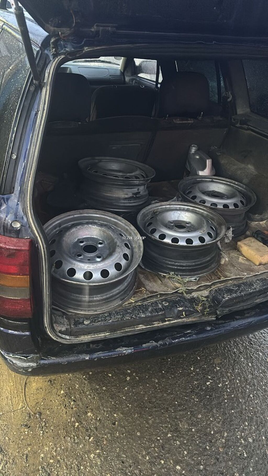 R14 4 bolt olan bütün masinlara gedir heç bir problemi yoxdu