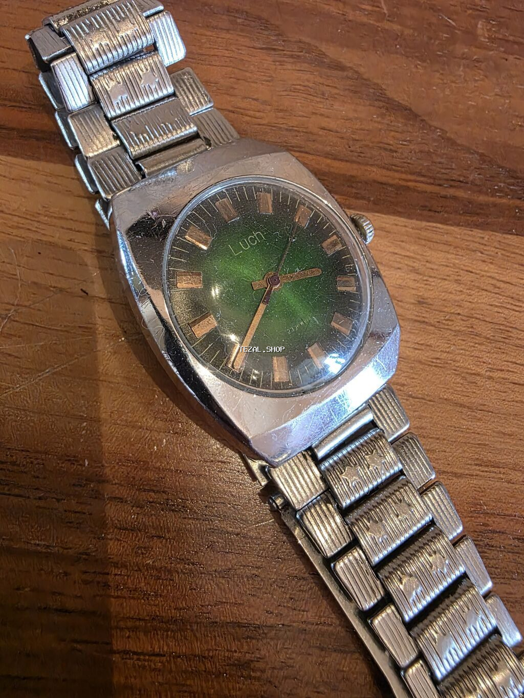 Qol saatı, Luch, rəng - Gümüşü