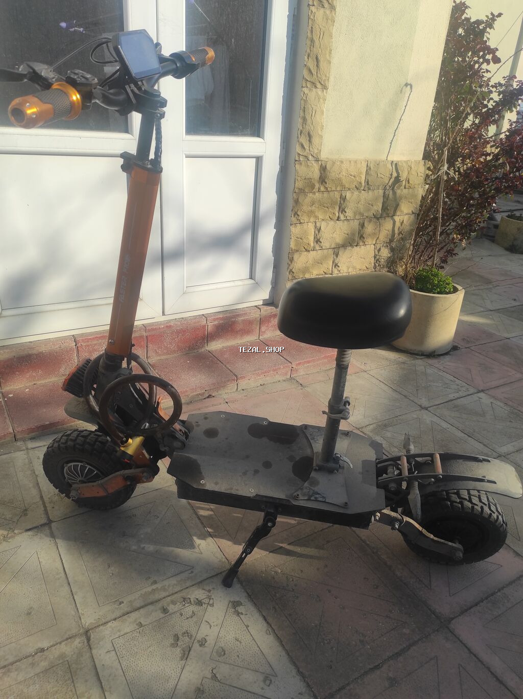 Elektrik skuter – oturacaqlı, qalın dişli təkərli, iri gövdəli model - şəkil 3