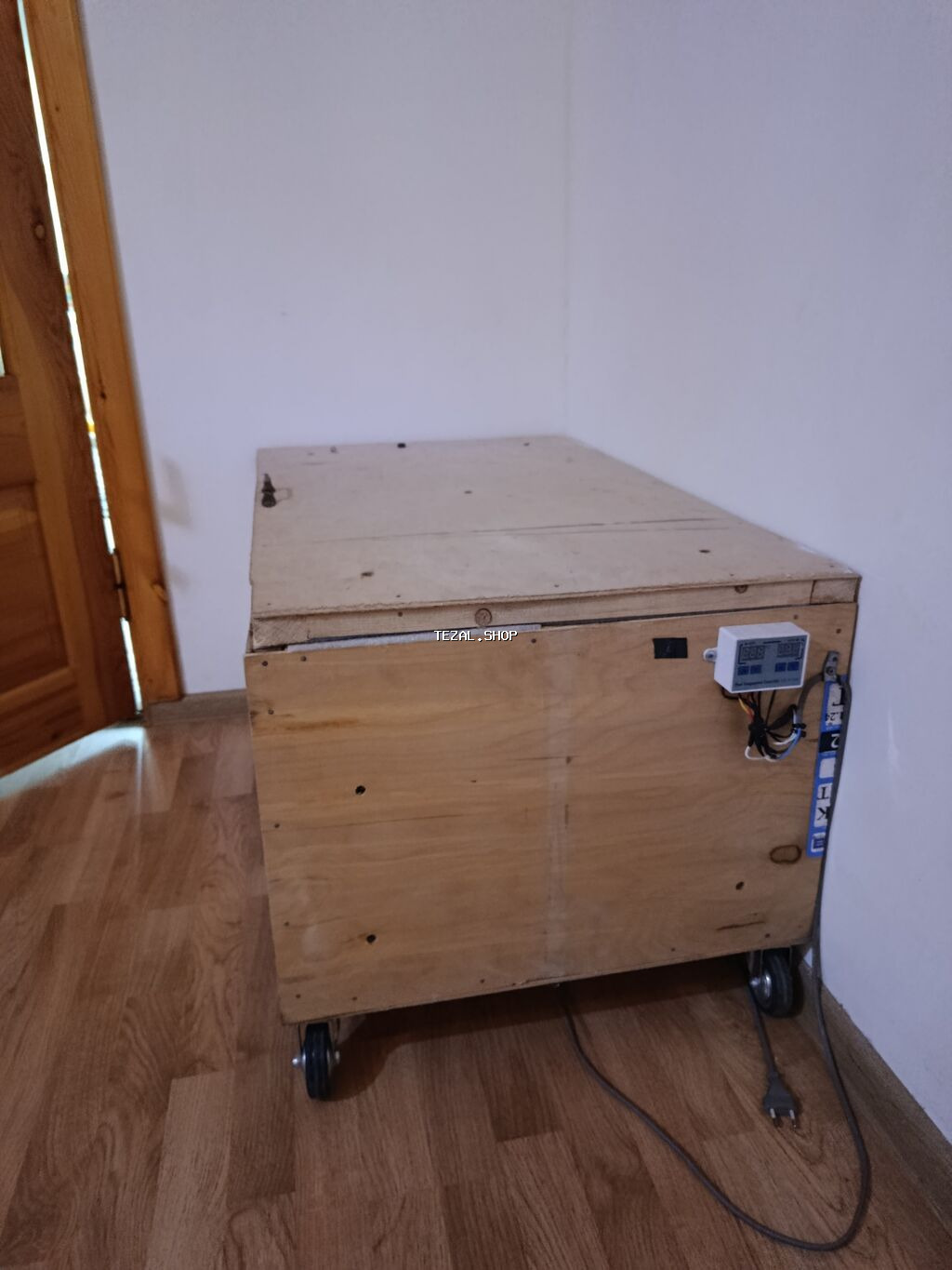 Elektriklə işləyən taxta inkubator/qatarlayıcı kamera - Korpus