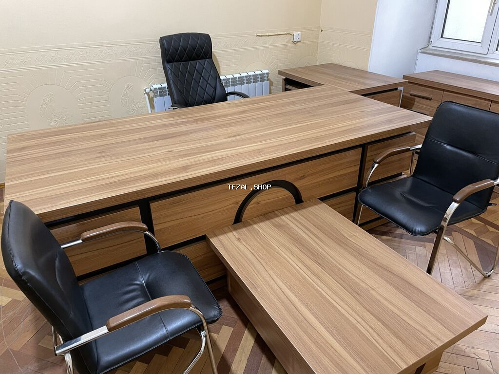 Ofis Mebel Dəsti - TƏCİLİ SATILIR Daxildir: - Rəhbər masası (1 ədəd)