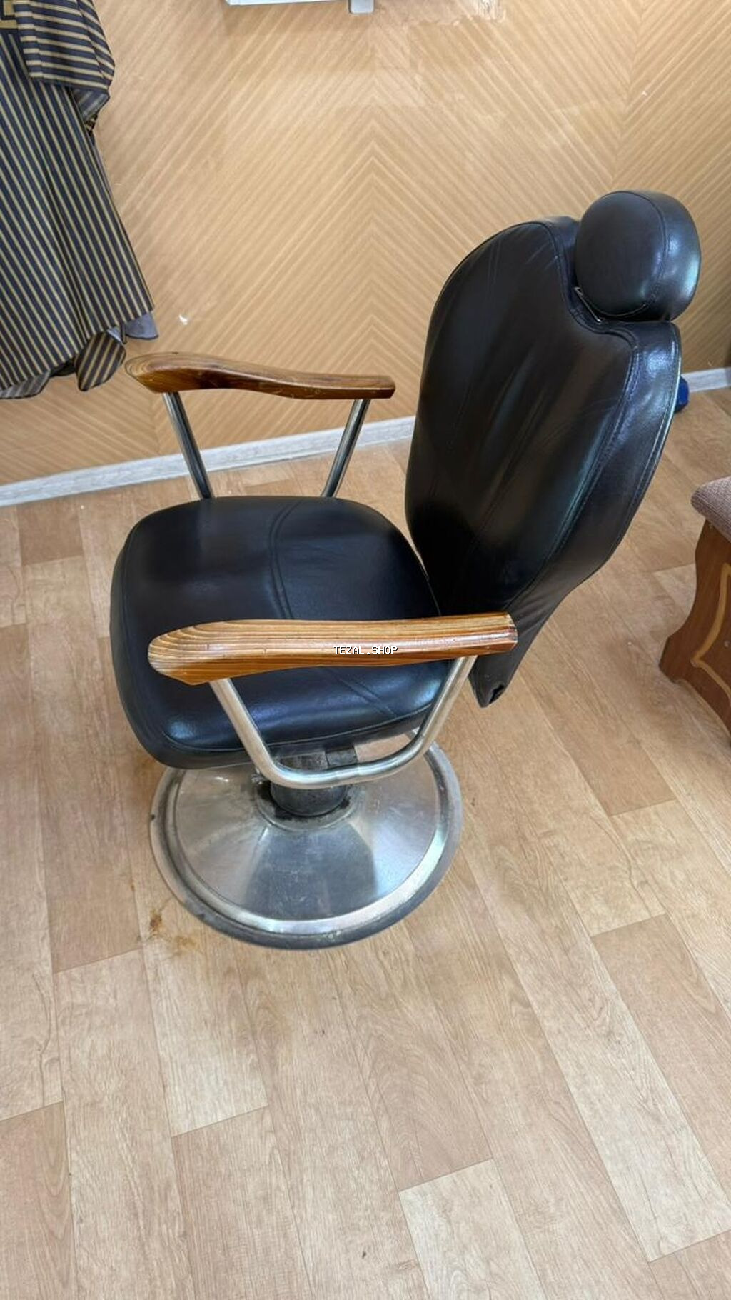 Yeni Başlayanlar üçün ideal Berber kreslosu 150 Azn - Material: qara