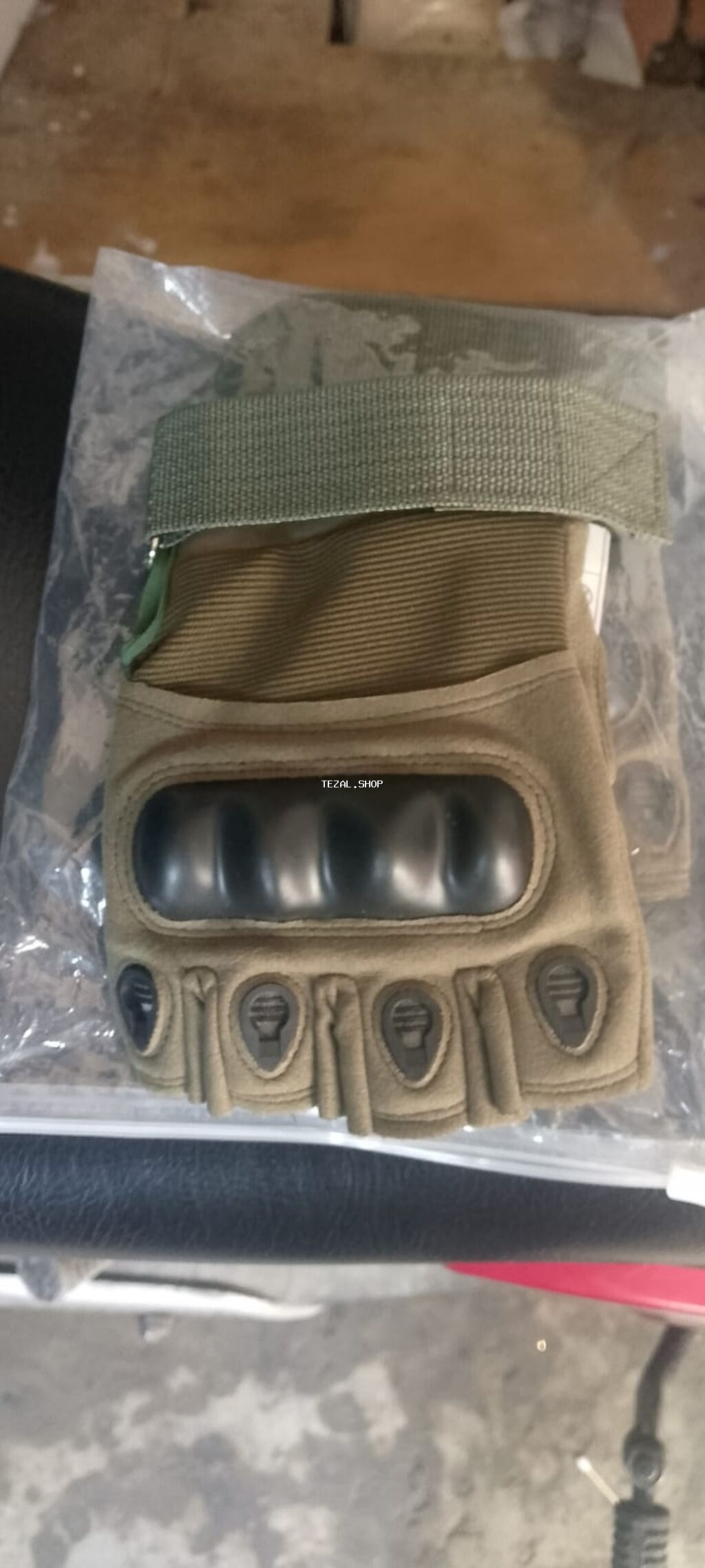 Əlcək satılır təcili