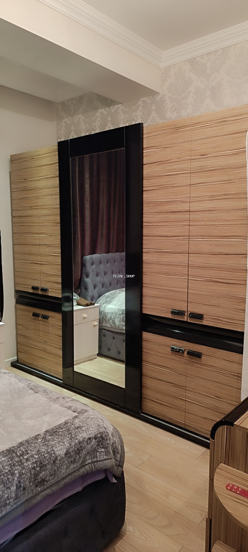 3 qapılı, Güzgülü, Qara, Taxta, Kupe, Düz dolab