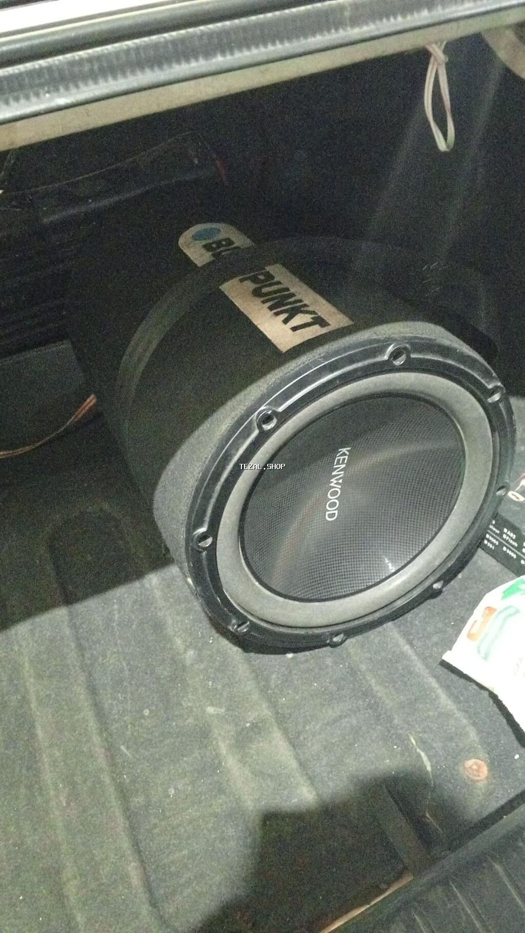 Avtomobil üçün tam audio sistemi Komponentlər: - Subwoofer: Kenwood