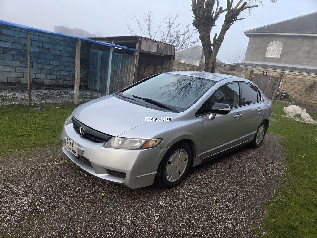 Honda Civic: 1.3 l | 2007 il Sedan - şəkil 2