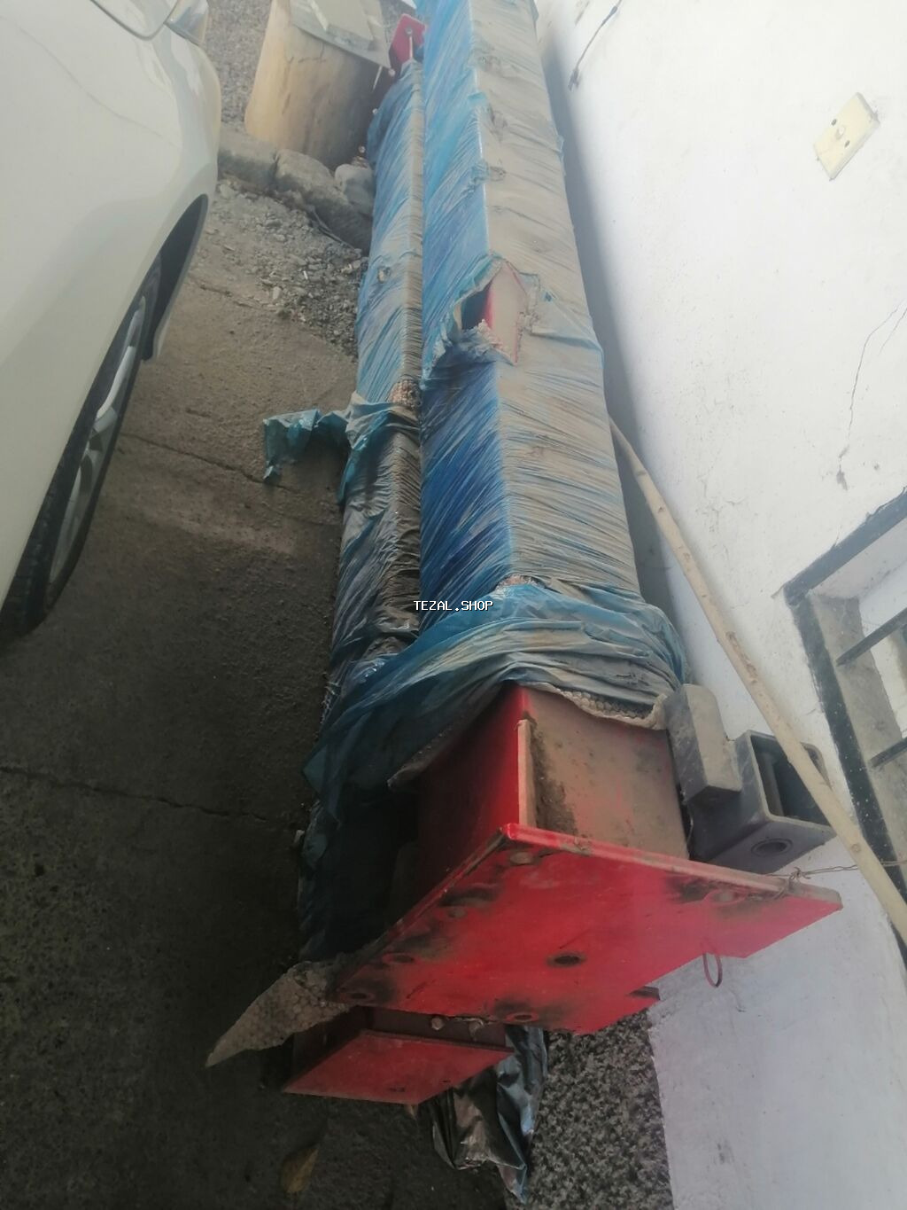 Salam. Avtoqaldırıcı satılır, 0 fazadı,təzədir. Karkazıda üstündə