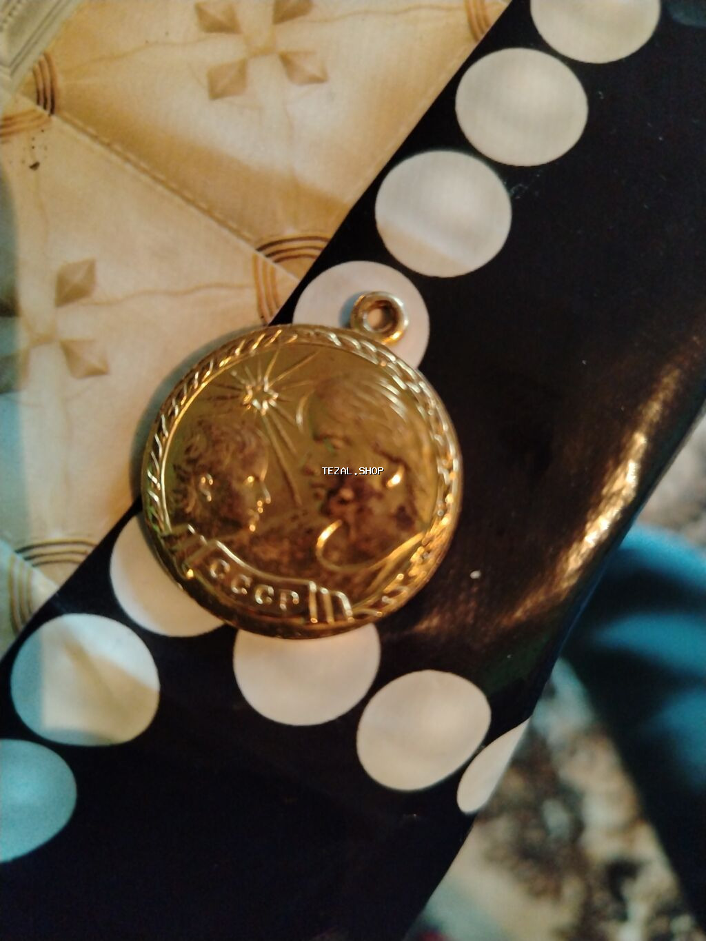 Sovet dövrünə aid “Müqəddəs Ana Medalı” (Медаль Материнства) – - şəkil 2