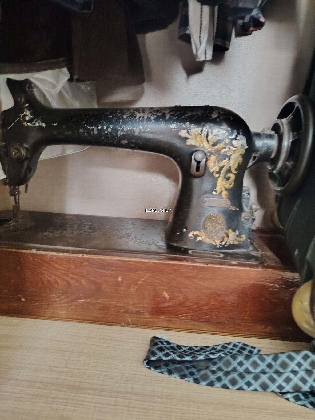 Antik tikiş maşını – mexaniki, qol çarxlı model 1901 ci buraxılışldır - şəkil 2