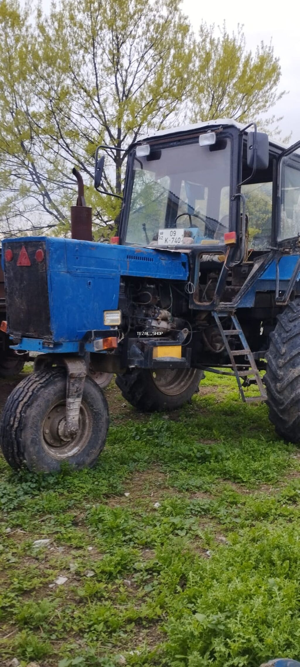 Belarus MTZ tipli mavi traktor - Güclü dizel mühərrik - Ön təkər