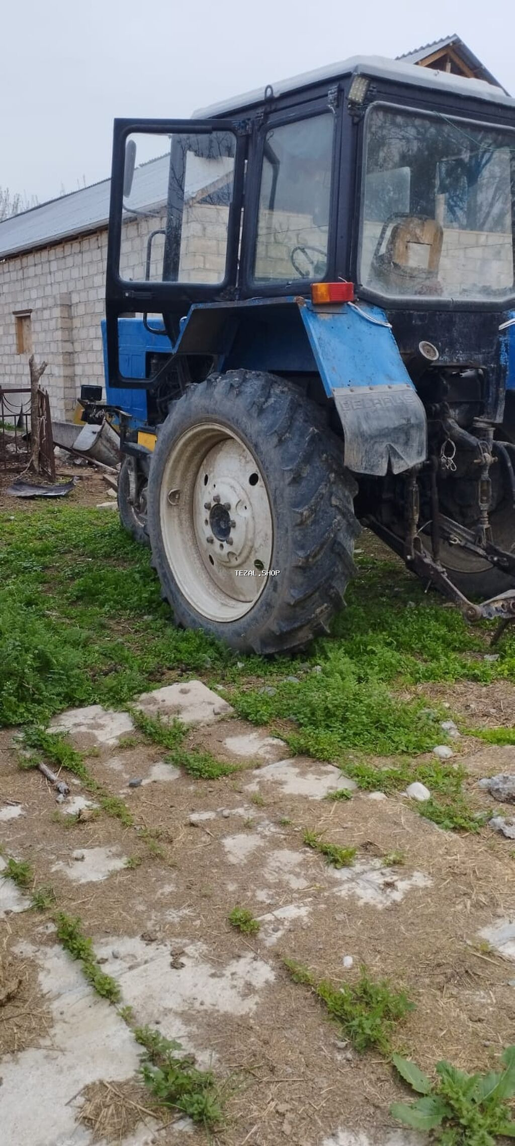 Belarus MTZ tipli mavi traktor - Güclü dizel mühərrik - Ön təkər - şəkil 2