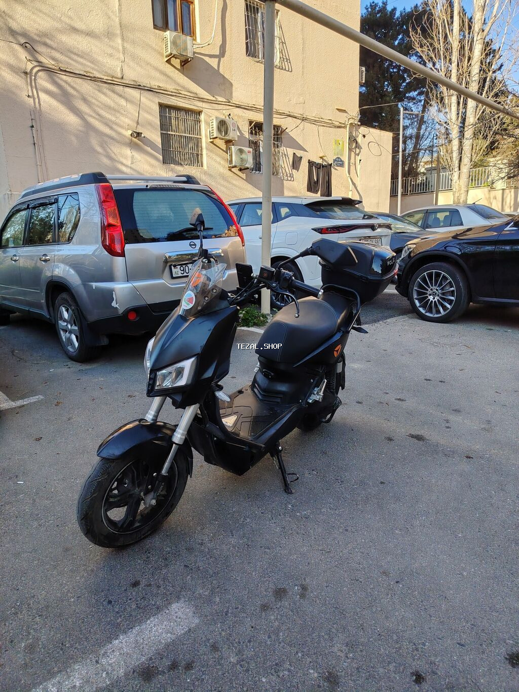 Yol polisi indiyədək saxlamayıb həmdə adətən elektrikli mopedlərə