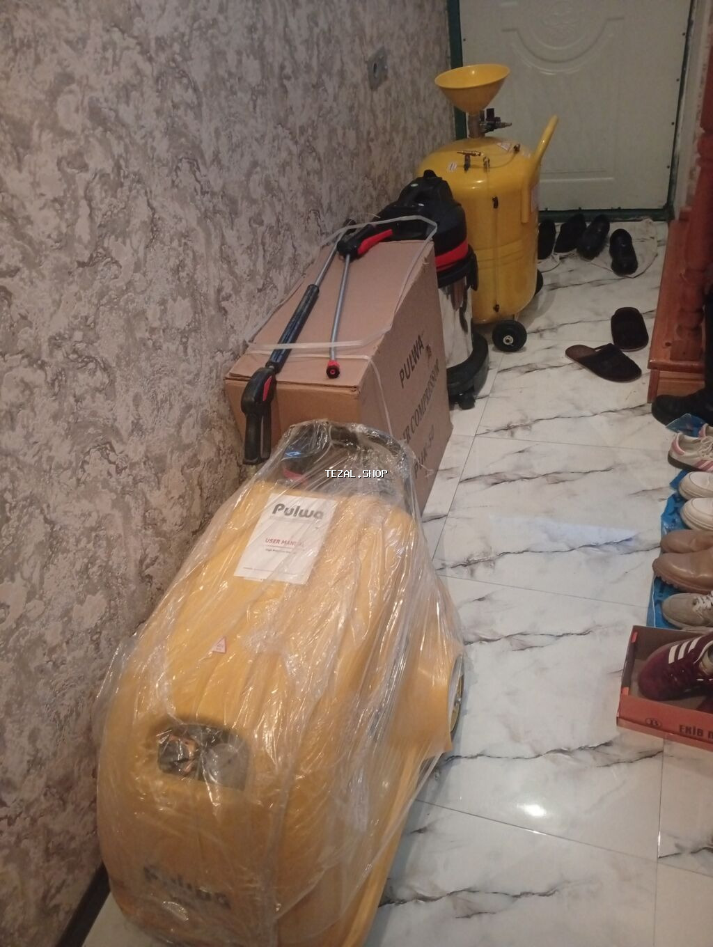 Salam satılır dəyişdirilir maşınla taksi üçün ilkin ödəniş hazır - şəkil 5