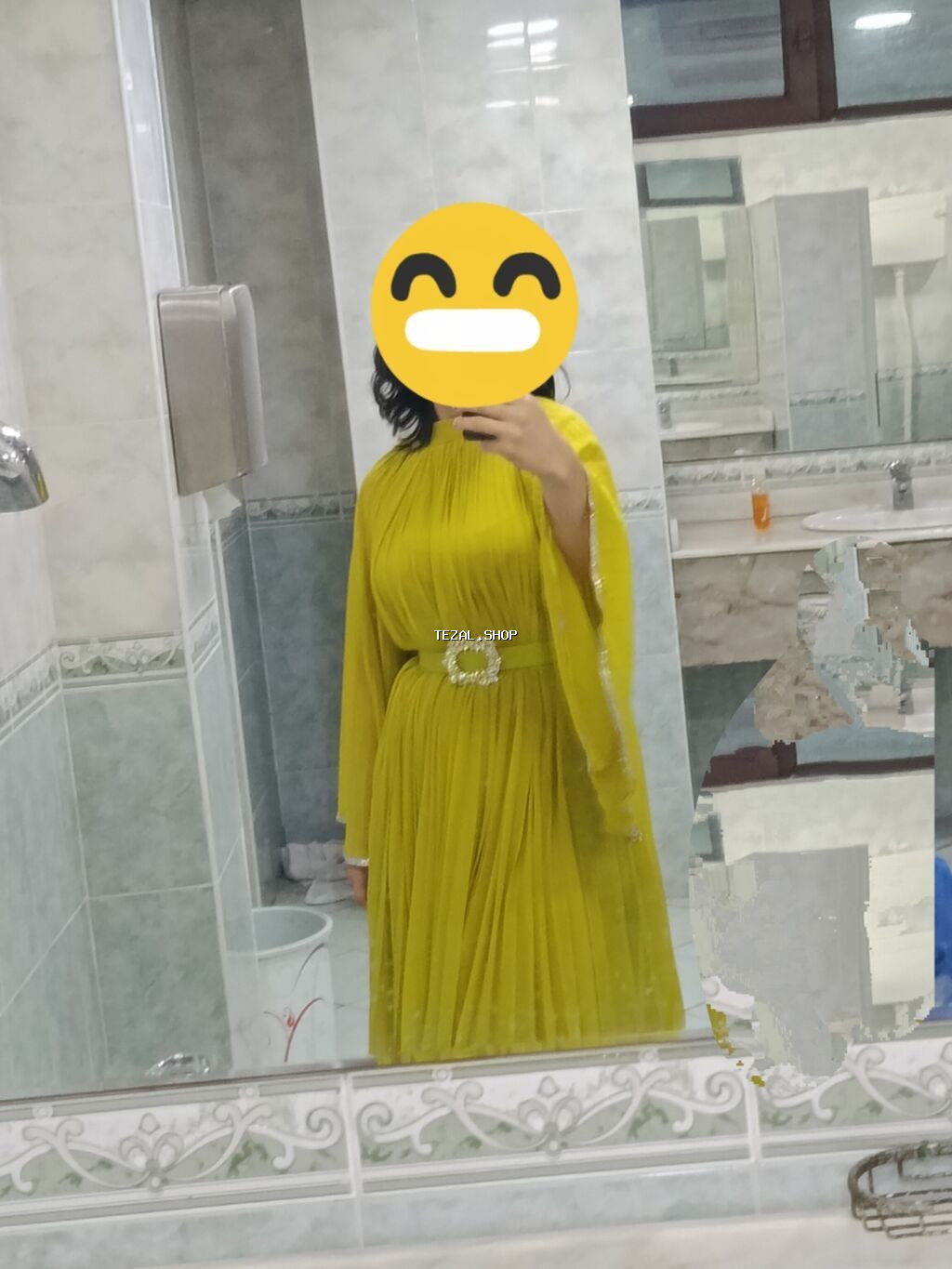 Məhsul: Qadın ziyafət/gecə geyimi - Rəng: limon-sarı - Model