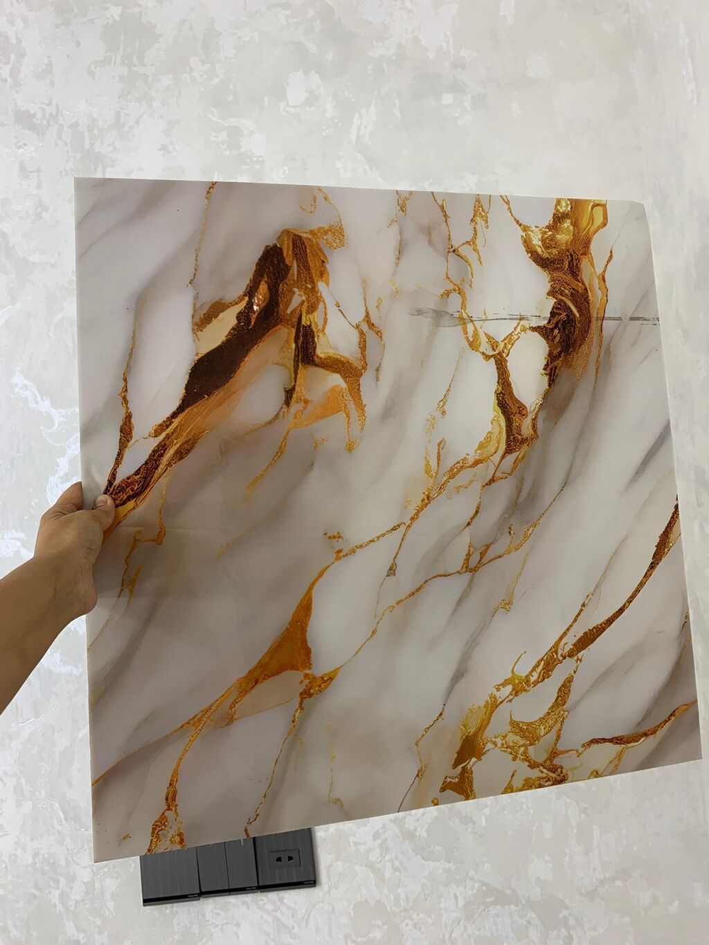 Mərmər effekti verən PVC divar panelləri. 1.Arxası özü