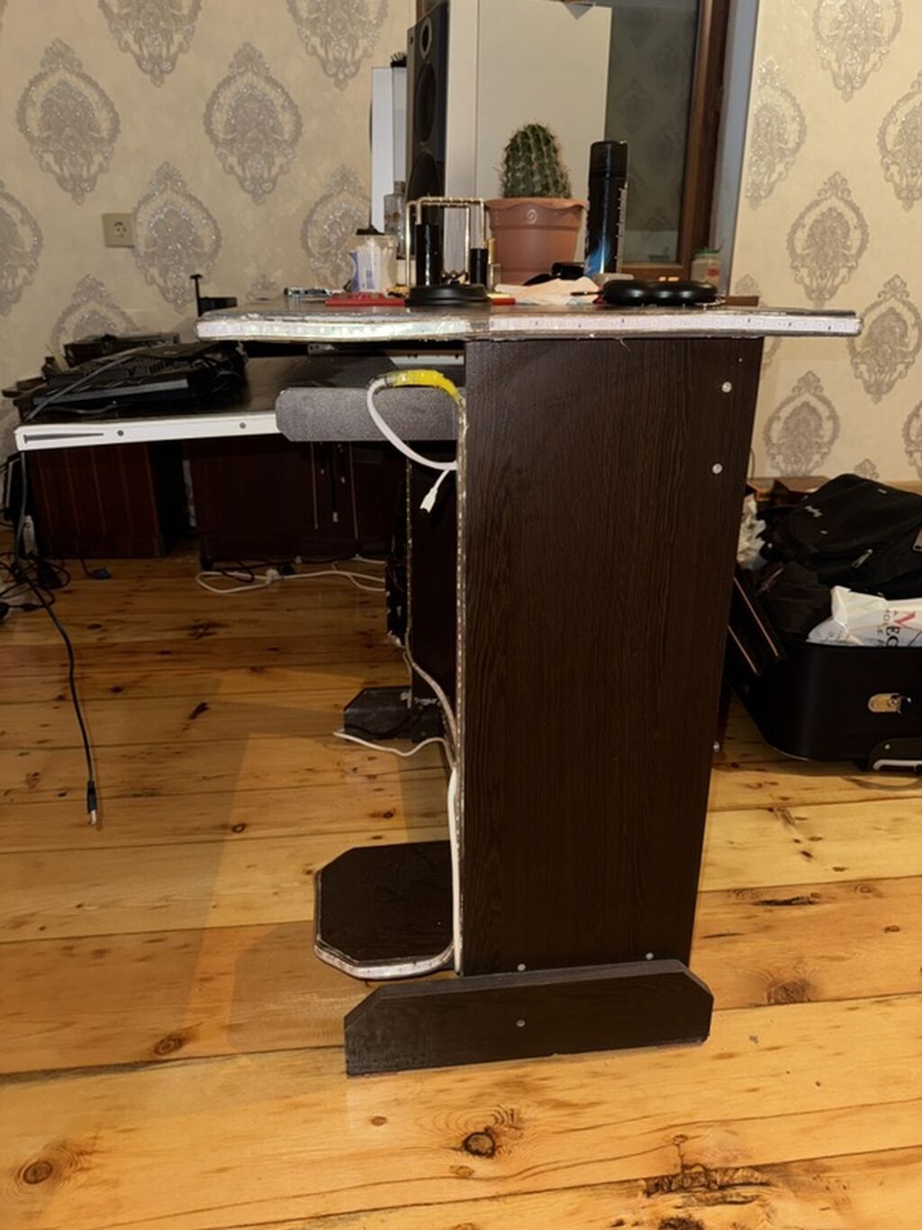 Düz masa, Polkalı, DSP, Zəmanətsiz, Kredit yoxdur