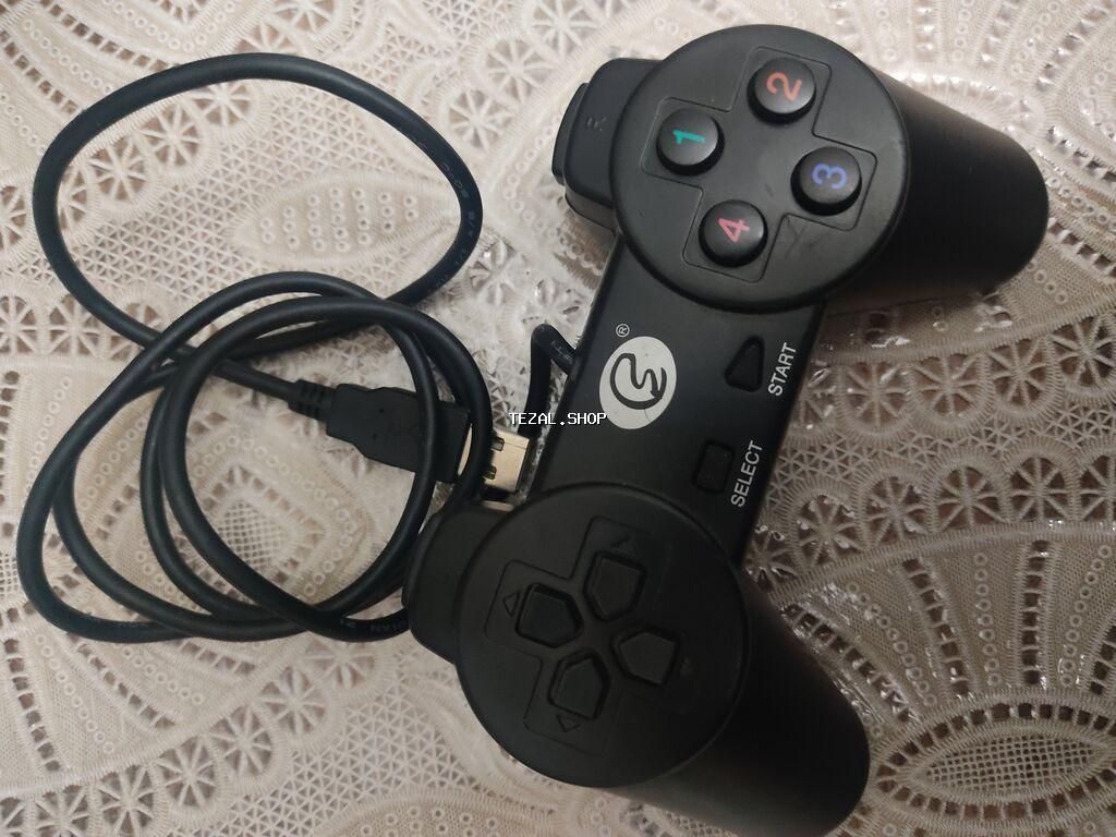 USB oyun pulti - Naqilli bağlantı: USB interfeys (plug-and-play). -