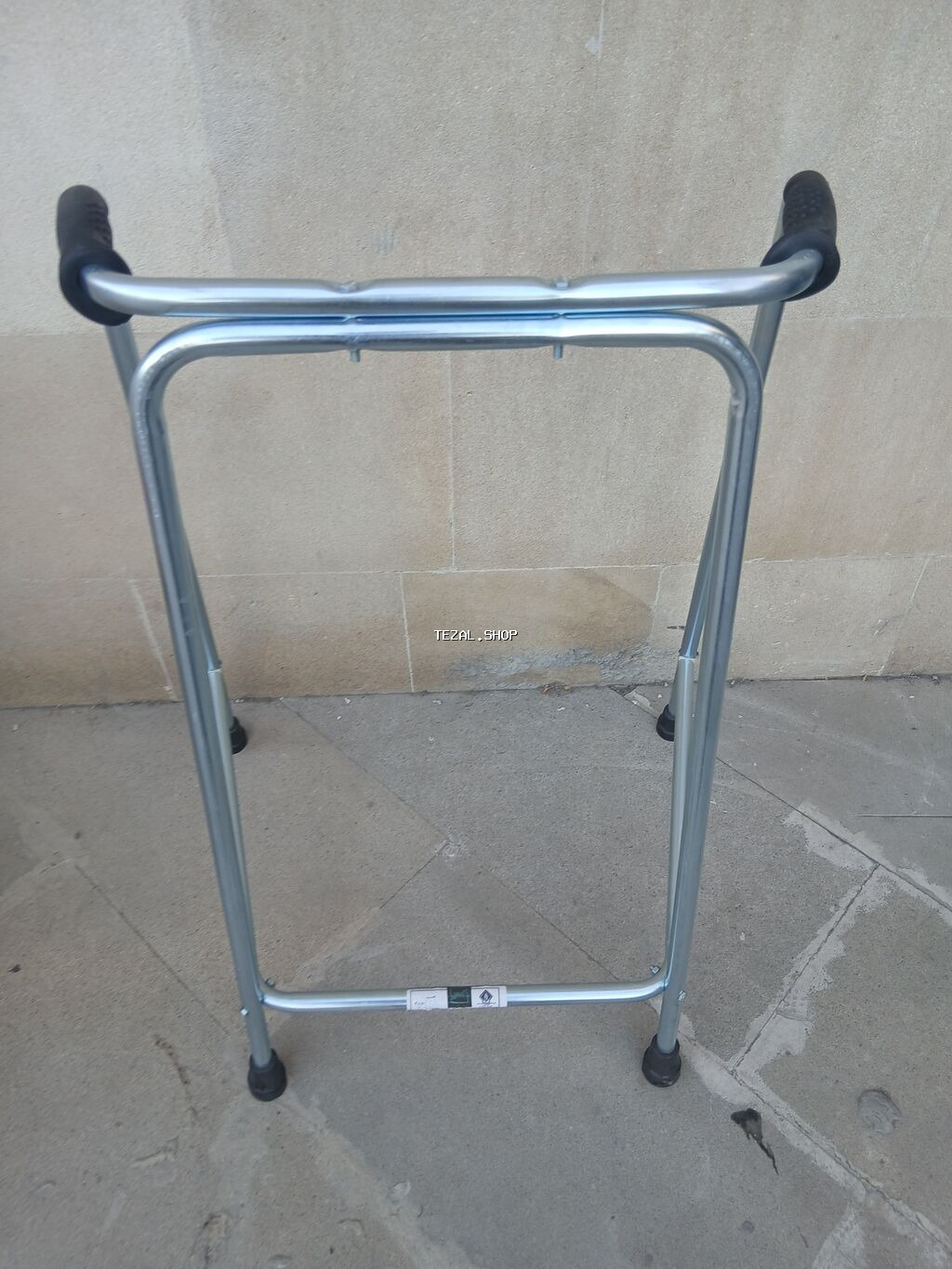 Yeriməyə kömək etmək üçün nəzərdə tutulmuş möhkəm metal çərçivə - şəkil 2