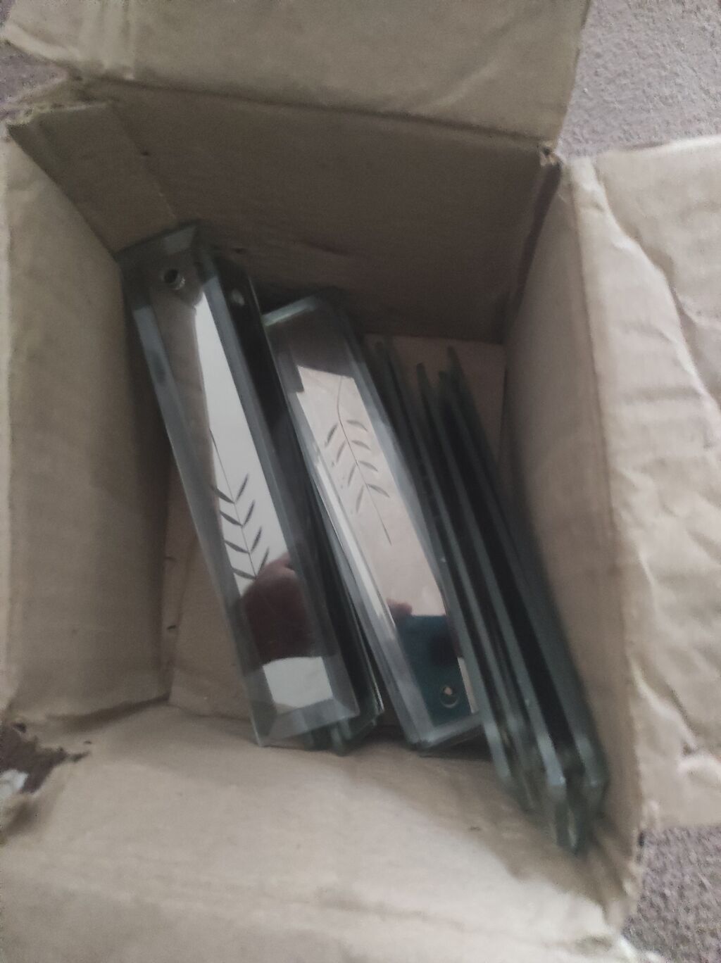 Стёкла для люстры Şüşə dekor panelləri (naxışlı zolaqlar) - Material