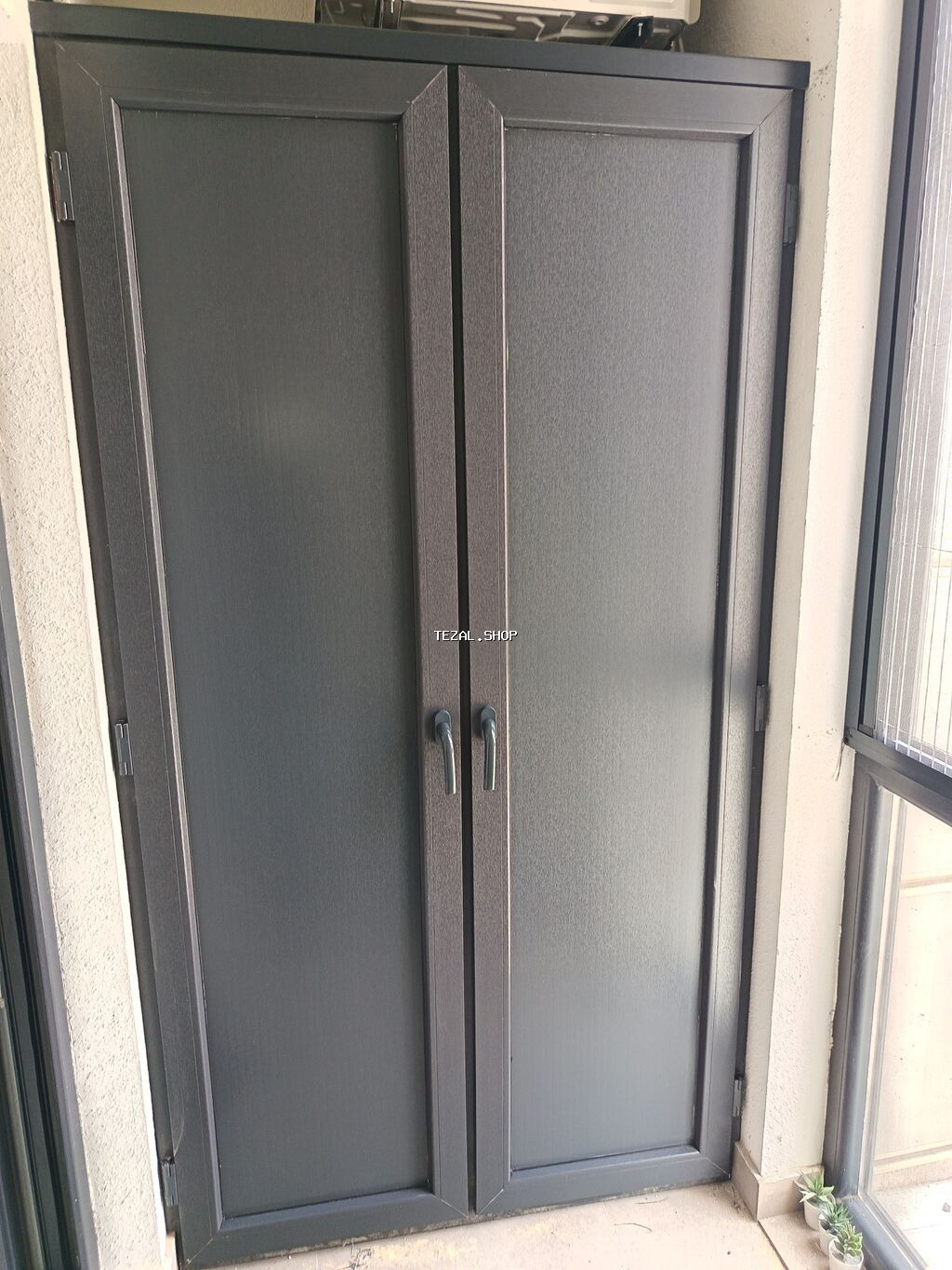 Bu gün Nizamidə quraşdırdığımız Antrasit rəngdə polkalı plastik