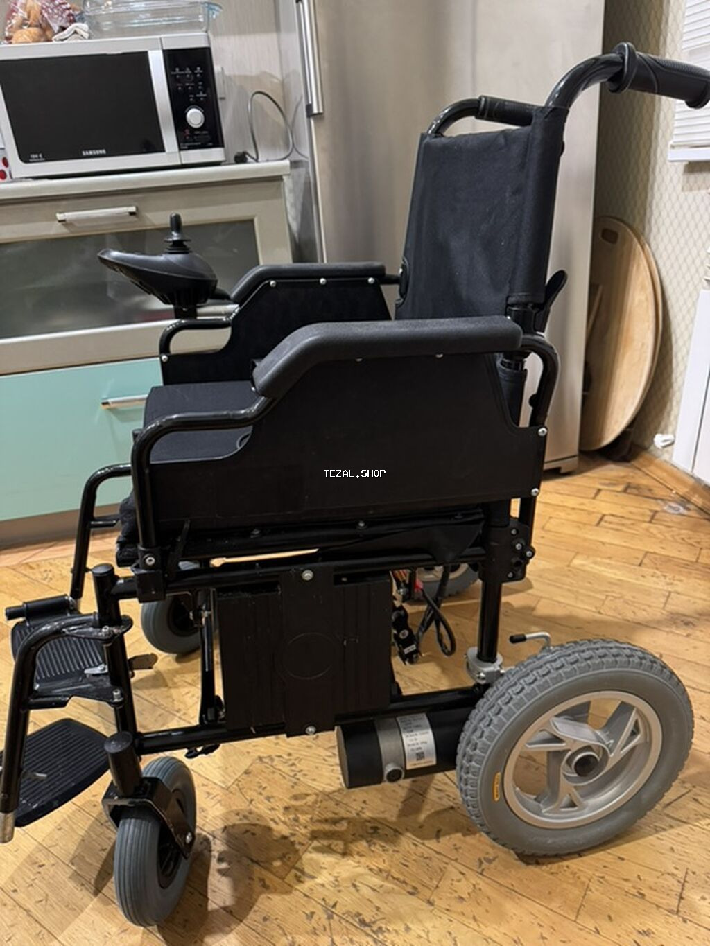 Elektrik təkərli əlil arabası Sürət: 6 km/saat Hərəkət məsafəsi: 25