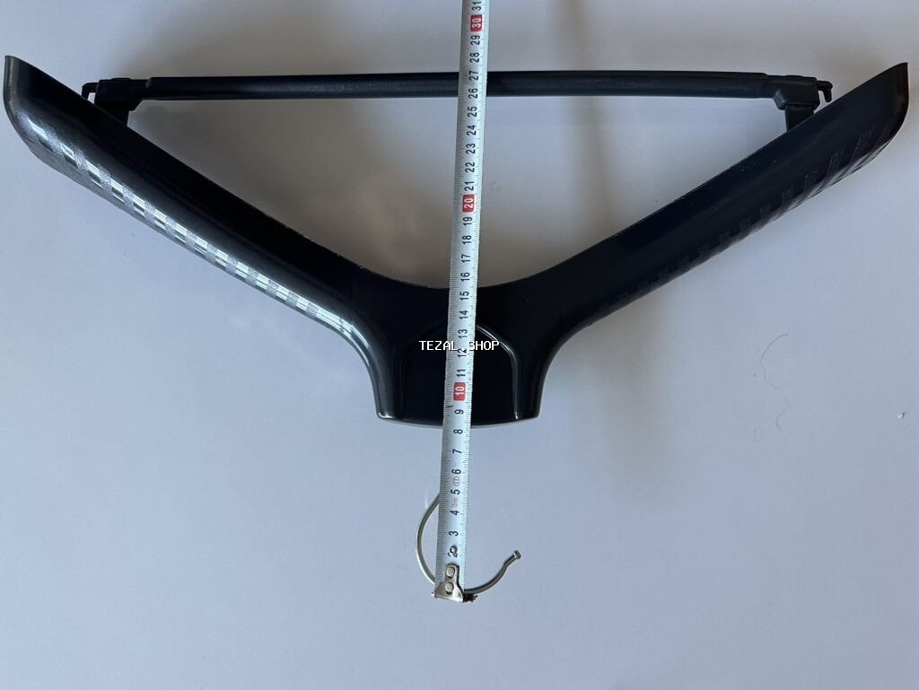 Geniş çiyinli geyim asqısı - Material: möhkəm plastik korpus, metal