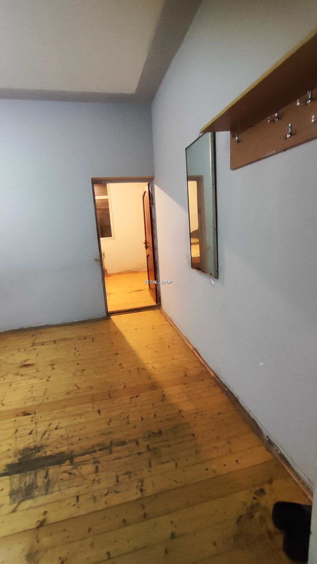 Hər şəraitli. komsamol dairəsində piyada keçidin yanında. 2 otaqlı ev