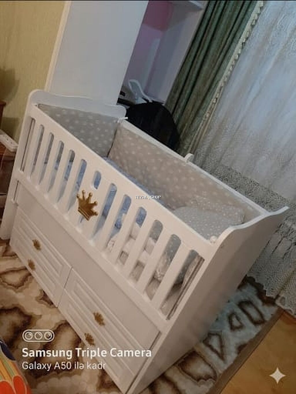 Besik satilir 50 AZN İçinin yanlarının bağlanan döşəkçələridə var