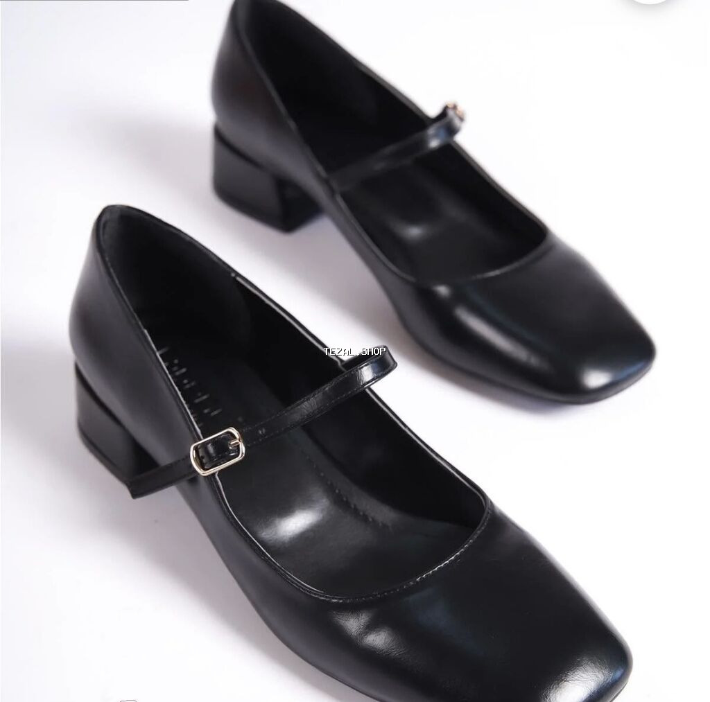 Ölçü: 37, rəng - Qara, Yeni