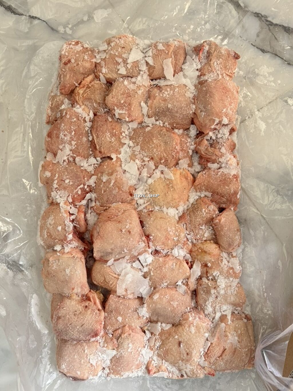 Məhsul: Dondurulmuş toyuq bud hissələri (quşçuluq) Təsvir: - Qutulara