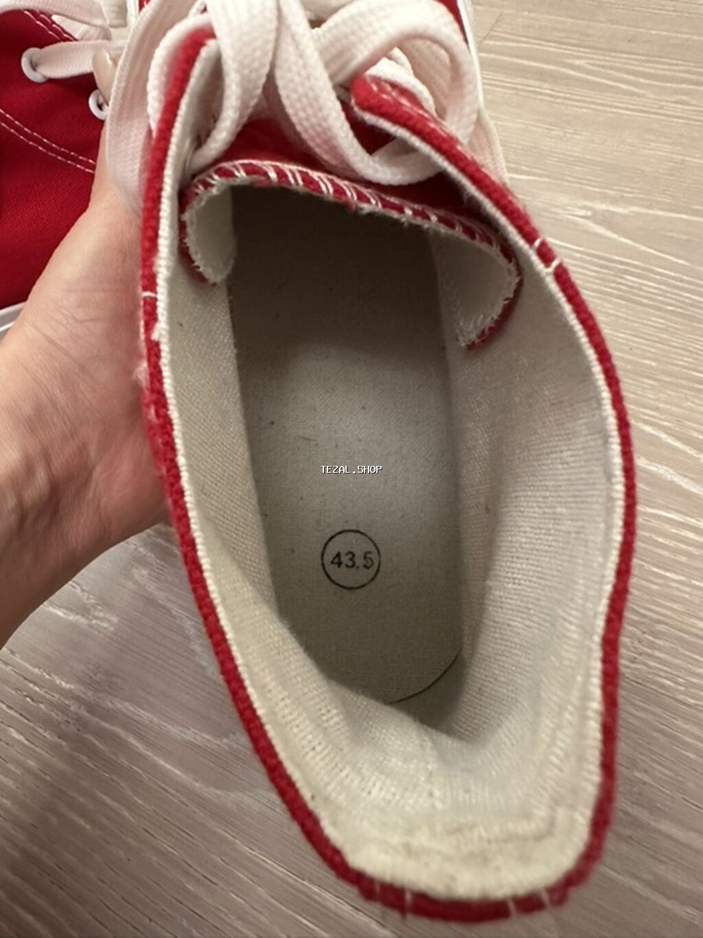 Qırmızı kanvas krossovkalar – unisex, boğazdan bir qədər yuxarı model - şəkil 3