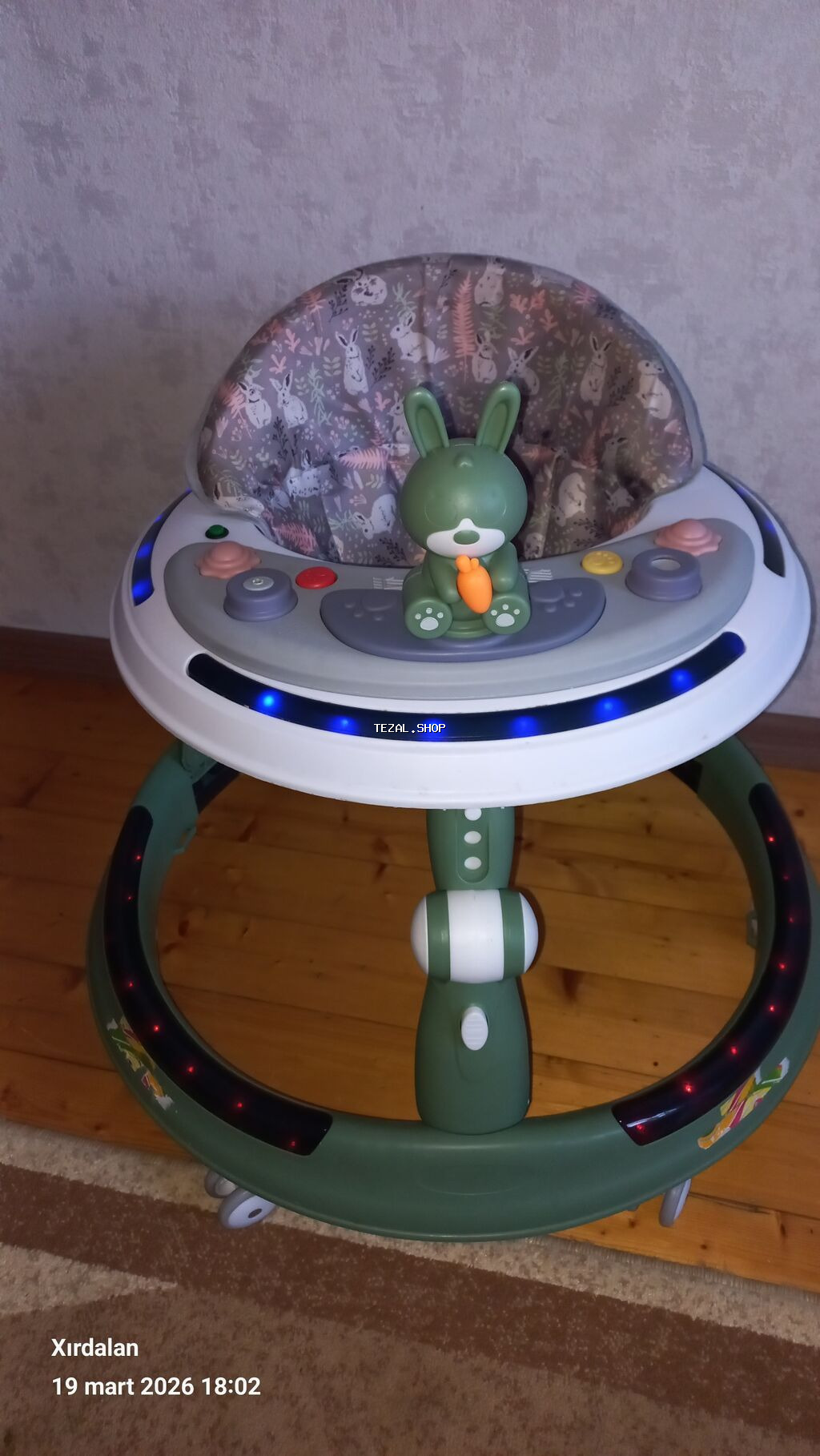 Manej/Xodunok Yeni kimidir. Boya uyğun ayarlamaq olur Səslidir, led