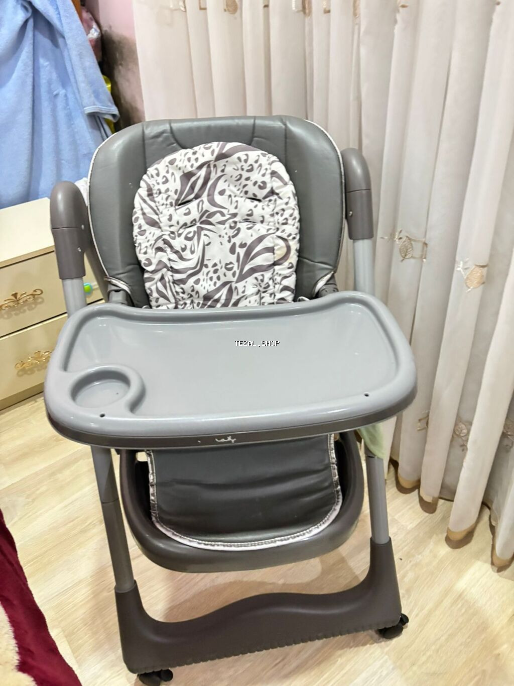 Uşaq yemək kreslosu - Rəng: boz/gümüş tonları, naxışlı yumşaq