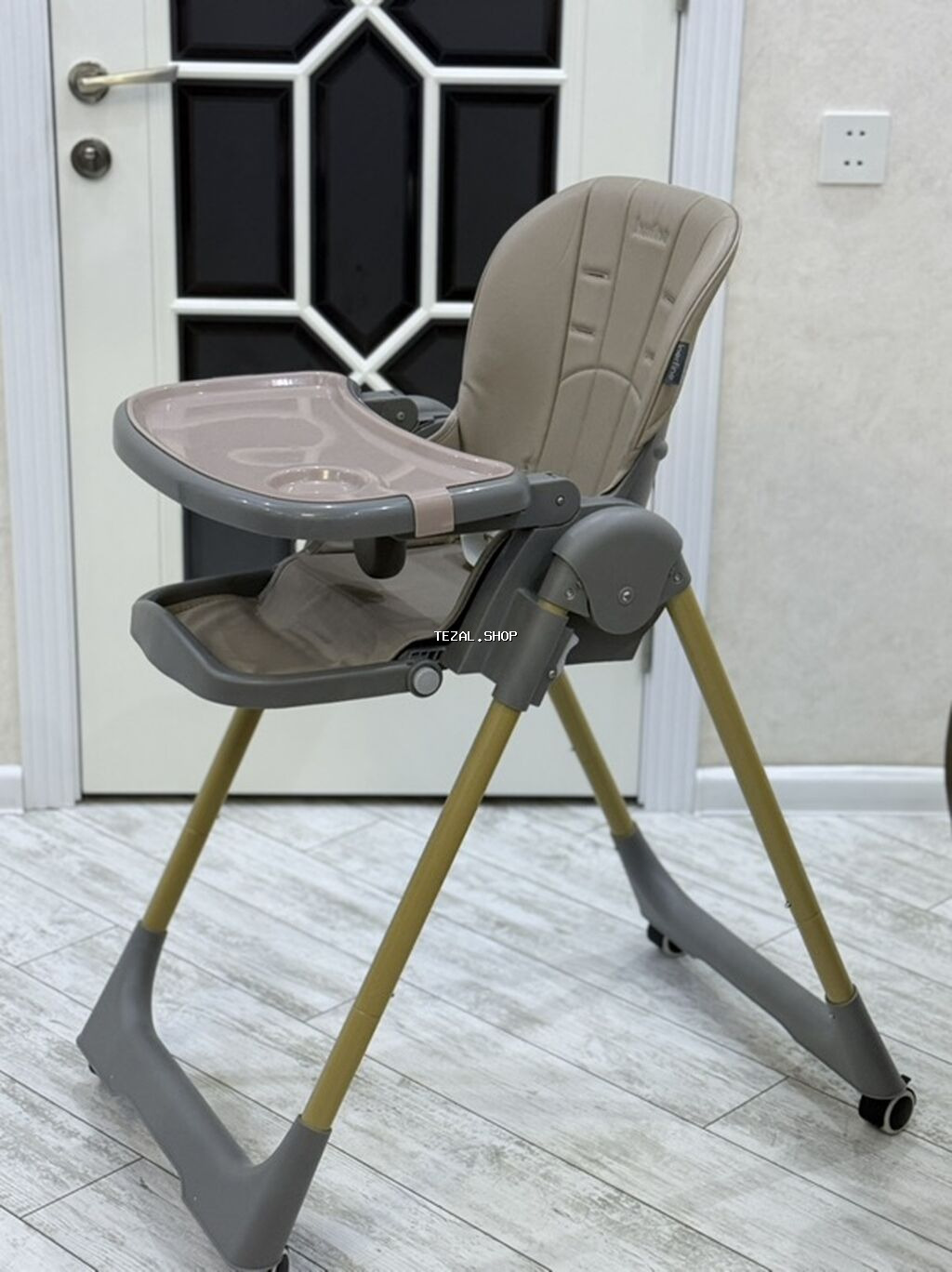 Uşaq yemək stulu - Rahat, yumşaq oturacaq və yüksək arxa dayaq –