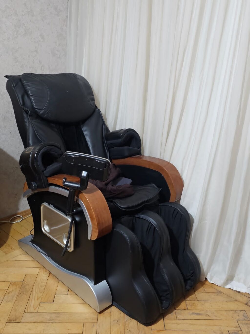 Masaj kreslosu 600₼ .Unvan 8 noyabr &amp;Rumi